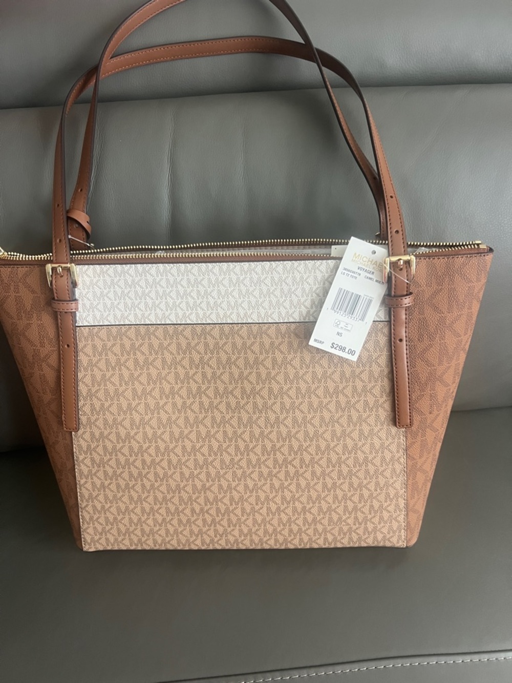 Michael Kors voyager Camel Brown Tote Bag with Gold Hardware - Picture 4 of 14